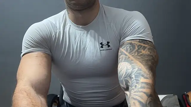 Snapshot of Mr_YourGod chatting on November 17, 2025, 6:08 am Mr YourGod online show from November 17, 2025, 6:08 am