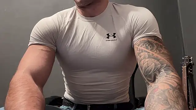 Snapshot of Mr_YourGod chatting on February 1, 2026, 2:04 pm Mr YourGod online show from February 1, 2026, 2:04 pm