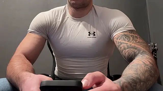 Snapshot of Mr_YourGod chatting on February 2, 2026, 3:27 am Mr YourGod online show from February 2, 2026, 3:27 am