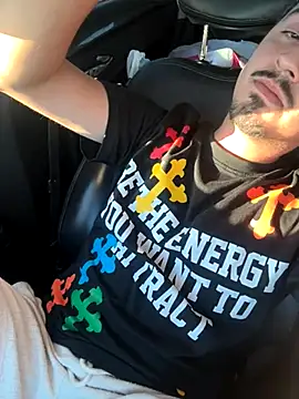 Snapshot of Bbyboyivan chatting on November 16, 2025, 10:26 pm Bbyboyivan online show from November 16, 2025, 10:26 pm