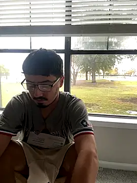 Snapshot of Bbyboyivan chatting on November 30, 2025, 7:18 pm Bbyboyivan online show from November 30, 2025, 7:18 pm