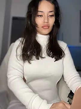 Snapshot of MistressBelleNoire chatting on January 28, 2025, 9:40 pm MistressBelleNoire online show from January 28, 2025, 9:40 pm