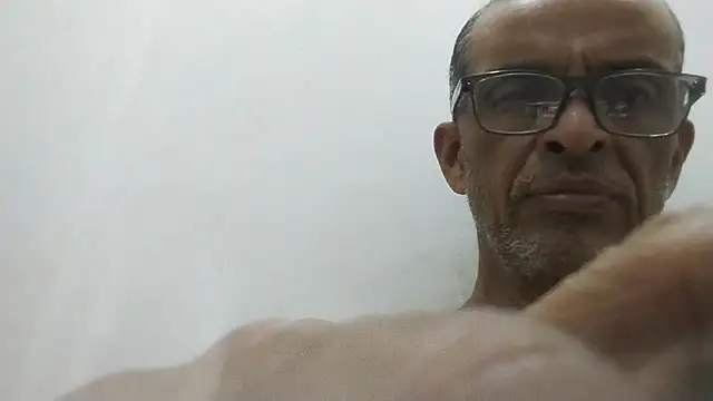 Snapshot of jrfm14 chatting on October 11, 2025, 3:17 am jrfm14 online show from October 11, 2025, 3:17 am