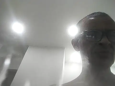 Snapshot of jrfm14 chatting on October 11, 2025, 4:27 pm jrfm14 online show from October 11, 2025, 4:27 pm