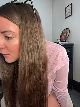 Snapshot of rosexx96 chatting on January 8, 2026, 6:43 pm rosexx96 online show from January 8, 2026, 6:43 pm