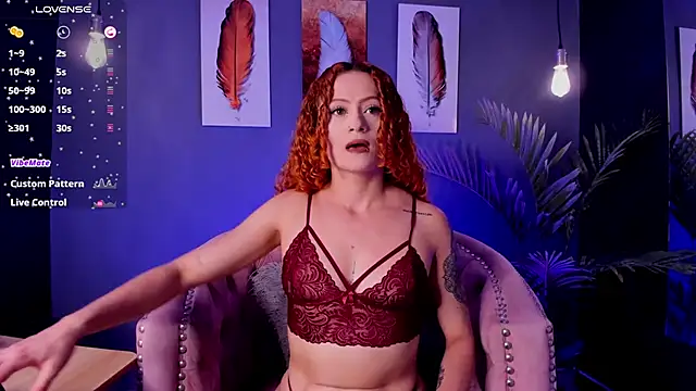 Snapshot of amy_e chatting on November 17, 2025, 6:57 pm amy e online show from November 17, 2025, 6:57 pm