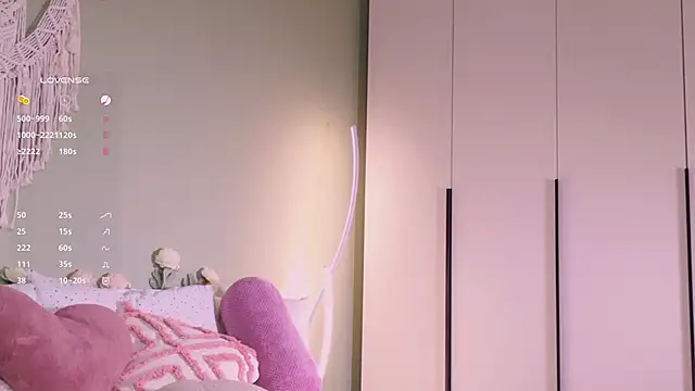 Rinas secret online show from October 17, 2025, 7:22 am