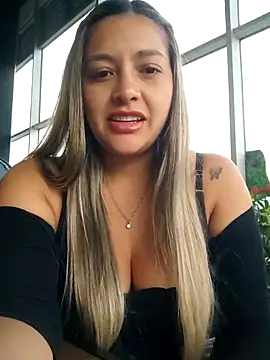 alana 69 online show from February 17, 2026, 11:00 pm