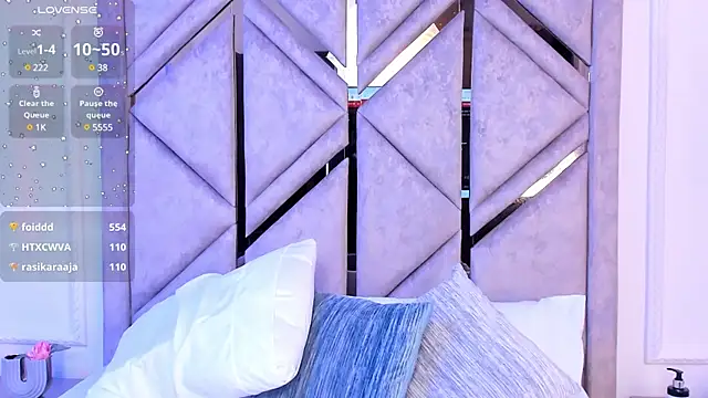 Snapshot of Sara_Boom chatting on March 19, 2025, 10:20 pm Sara Boom online show from March 19, 2025, 10:20 pm