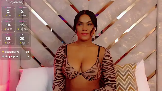 Snapshot of Sara_Boom chatting on December 13, 2025, 7:53 pm Sara Boom online show from December 13, 2025, 7:53 pm