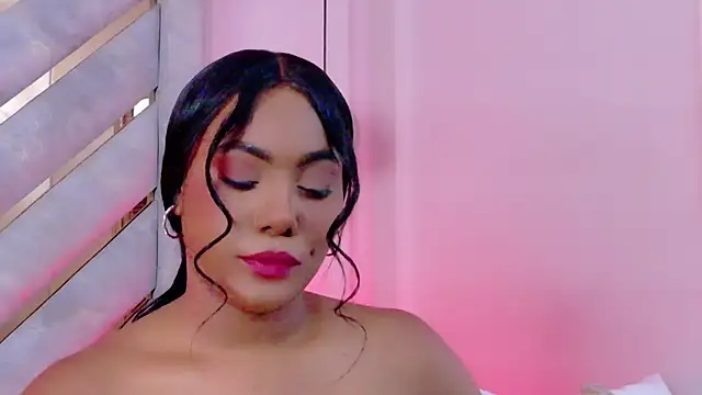 Snapshot of Sara_Boom chatting on December 18, 2025, 1:28 pm Sara Boom online show from December 18, 2025, 1:28 pm