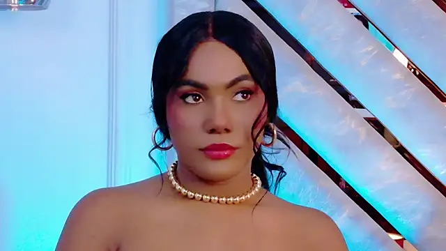 Snapshot of Sara_Boom chatting on December 19, 2025, 2:24 pm Sara Boom online show from December 19, 2025, 2:24 pm