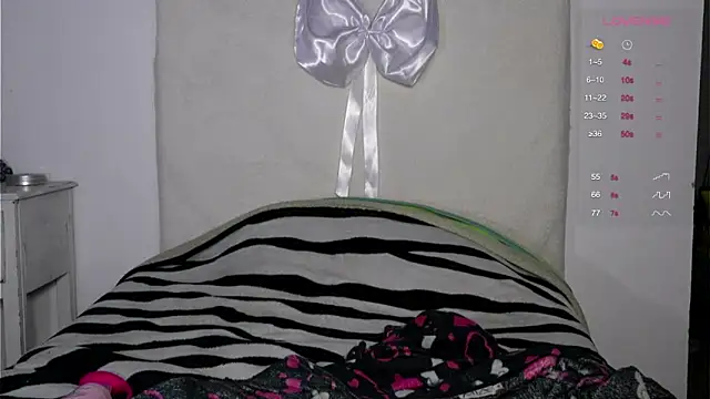 Snapshot of Angelas_dream chatting on January 28, 2025, 6:38 am Angelas dream online show from January 28, 2025, 6:38 am