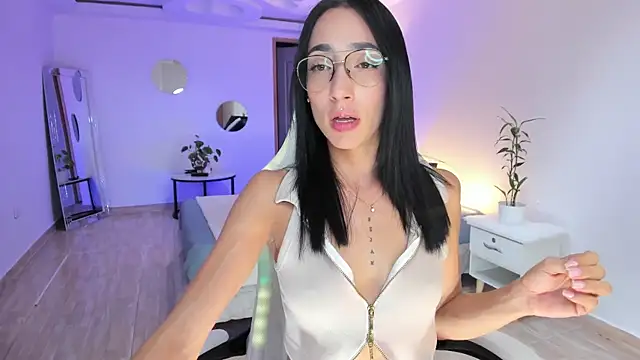 Snapshot of carleee_winter chatting on May 15, 2026, 12:39 am carleee winter online show from May 15, 2026, 12:39 am