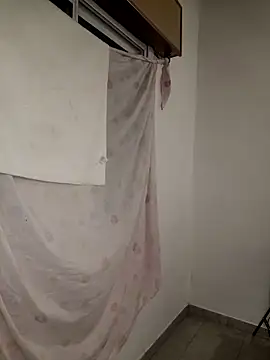 ZaraHoney online show from January 1, 2025, 2:51 am