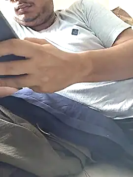 Snapshot of thebrownboi01 chatting on September 28, 2025, 4:51 am thebrownboi01 online show from September 28, 2025, 4:51 am