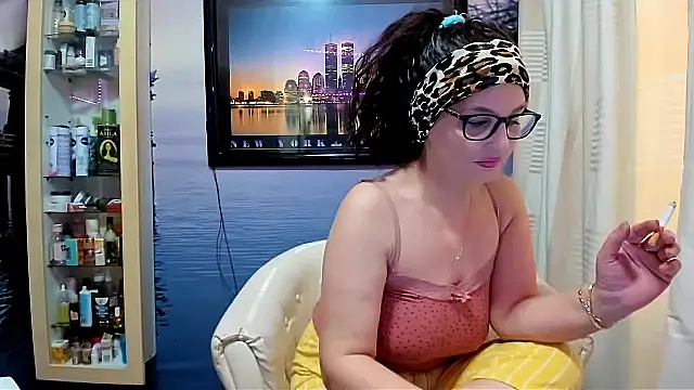 Snapshot of Mature4you44 chatting on March 22, 2025, 8:18 am Mature4you44 online show from March 22, 2025, 8:18 am