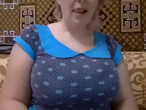 Snapshot of Diana_Britt chatting on December 7, 2024, 6:10 am Diana Britt online show from December 7, 2024, 6:10 am
