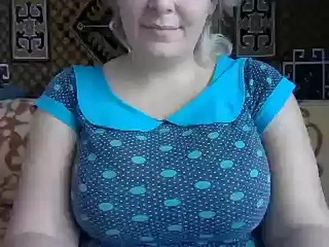 Snapshot of Diana_Britt chatting on December 7, 2024, 9:28 am Diana Britt online show from December 7, 2024, 9:28 am