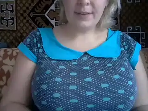 Snapshot of Diana_Britt chatting on December 9, 2024, 9:06 am Diana Britt online show from December 9, 2024, 9:06 am