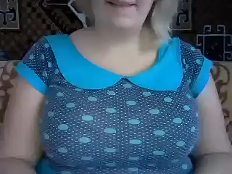 Snapshot of Diana_Britt chatting on December 15, 2024, 7:13 am Diana Britt online show from December 15, 2024, 7:13 am