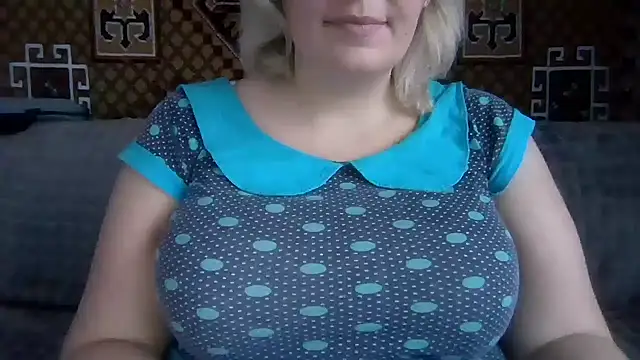 Snapshot of Diana_Britt chatting on December 30, 2024, 11:04 am Diana Britt online show from December 30, 2024, 11:04 am