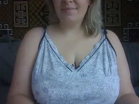 Snapshot of Diana_Britt chatting on October 16, 2025, 6:03 am Diana Britt online show from October 16, 2025, 6:03 am