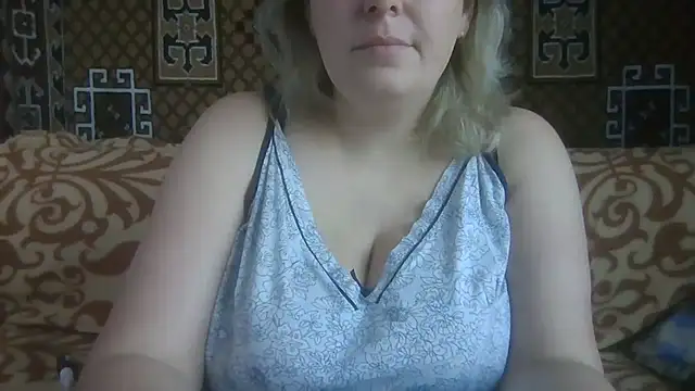 Snapshot of Diana_Britt chatting on November 16, 2025, 7:58 am Diana Britt online show from November 16, 2025, 7:58 am