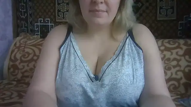 Snapshot of Diana_Britt chatting on December 18, 2025, 9:59 am Diana Britt online show from December 18, 2025, 9:59 am