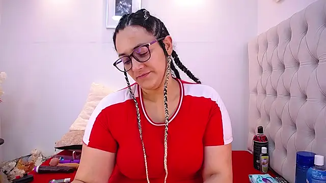 Snapshot of MIchelMomet chatting on January 31, 2025, 9:59 am MIchelMomet online show from January 31, 2025, 9:59 am