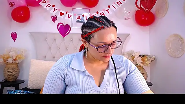 Snapshot of MIchelMomet chatting on February 6, 2025, 1:54 pm MIchelMomet online show from February 6, 2025, 1:54 pm