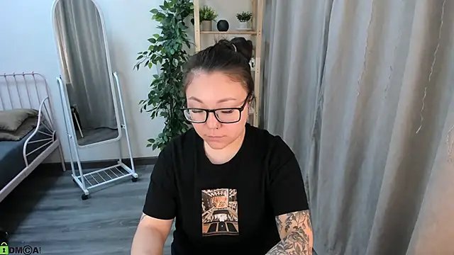 gentle muse online show from April 13, 2026, 12:05 am