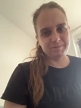 LadyChantale online show from May 28, 2026, 5:16 am