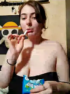 Snapshot of Snowbunnycake_131 chatting on January 9, 2025, 3:58 am Snowbunnycake 131 online show from January 9, 2025, 3:58 am