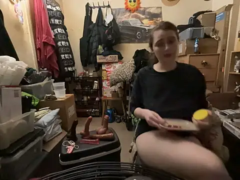 Snowbunnycake 131 online show from May 14, 2026, 2:13 pm