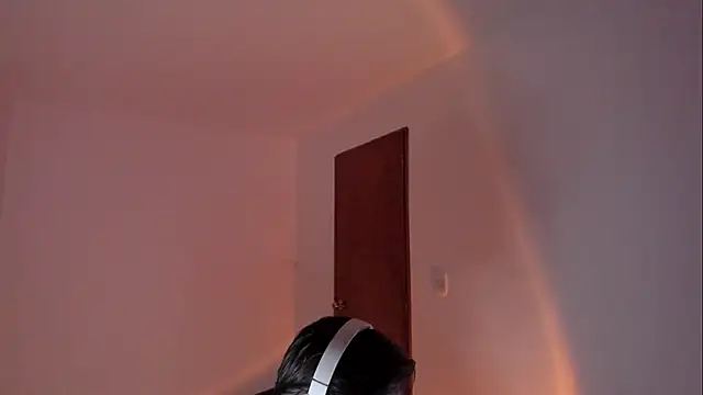 Snapshot of Giordano_Russo chatting on November 7, 2025, 11:38 pm Giordano Russo online show from November 7, 2025, 11:38 pm