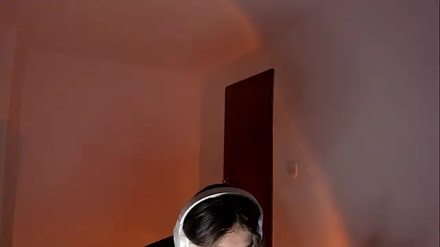 Snapshot of Giordano_Russo chatting on December 17, 2025, 10:27 pm Giordano Russo online show from December 17, 2025, 10:27 pm