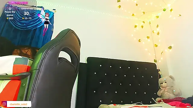 cute charlotte  online show from September 18, 2025, 4:47 am