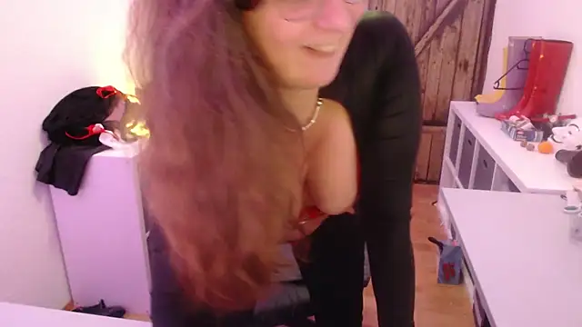 Snapshot of GeilesLuder75 chatting on December 15, 2025, 5:17 pm GeilesLuder75 online show from December 15, 2025, 5:17 pm