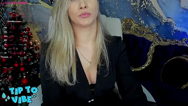 Snapshot of CassandraGood chatting on December 21, 2024, 8:43 pm CassandraGood online show from December 21, 2024, 8:43 pm