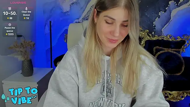 Snapshot of CassandraGood chatting on February 11, 2025, 10:48 am CassandraGood online show from February 11, 2025, 10:48 am