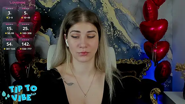 Snapshot of CassandraGood chatting on February 13, 2025, 10:44 am CassandraGood online show from February 13, 2025, 10:44 am