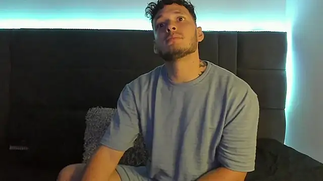 alejandro  2 online show from September 18, 2025, 3:47 pm