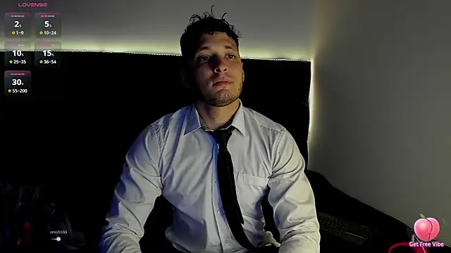 alejandro  2 online show from October 3, 2025, 7:44 pm