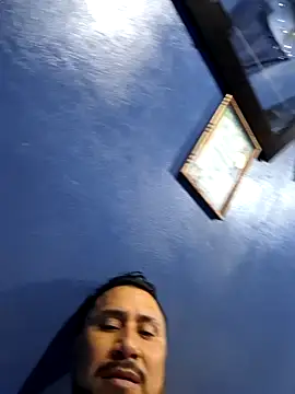 Snapshot of Eumanzor chatting on December 3, 2025, 2:30 am Eumanzor online show from December 3, 2025, 2:30 am