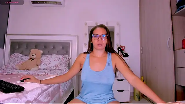 Snapshot of sharonDulce chatting on August 1, 2026, 4:23 am sharonDulce online show from August 1, 2026, 4:23 am