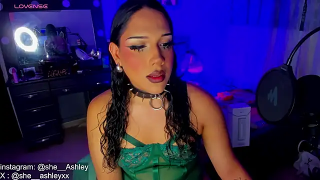 SWEET ALICEXX online show from October 18, 2025, 7:03 pm