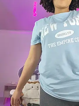 DannaBerry online show from November 12, 2025, 3:01 pm