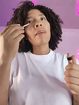 DannaBerry online show from December 20, 2025, 2:46 pm