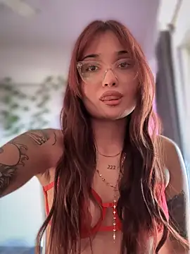 Snapshot of LunaXuan chatting on September 21, 2025, 7:48 pm LunaXuan online show from September 21, 2025, 7:48 pm